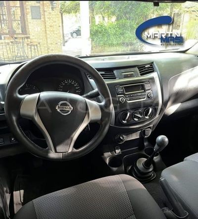 Nissan Frontier miniatura 3