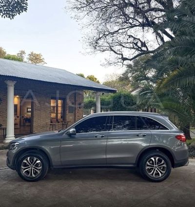 Mercedes-Benz GLC miniatura 4