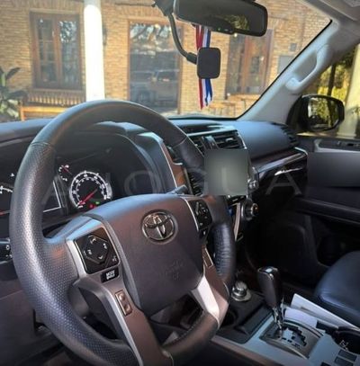 Toyota 4Runner miniatura 5