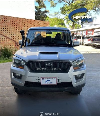 Mahindra 4x4 thumbnail 1