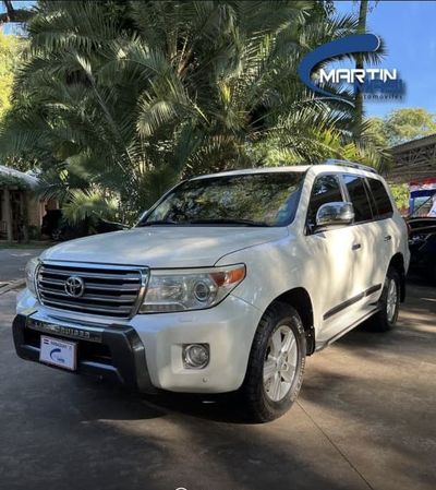 Toyota Land Cruiser thumbnail 1