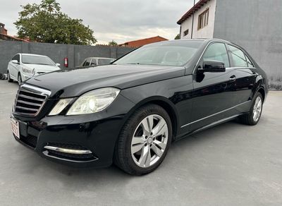 Mercedes-Benz E350 thumbnail 1