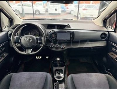Toyota Vitz miniatura 6