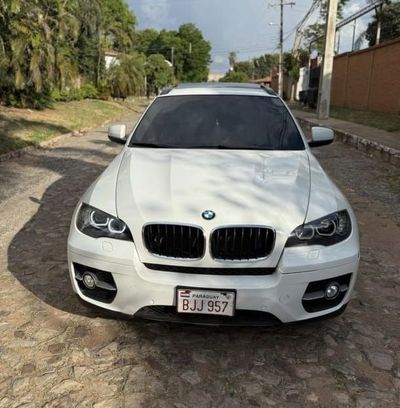 BMW X6 thumbnail 1