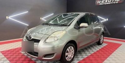 Toyota Vitz miniatura 2