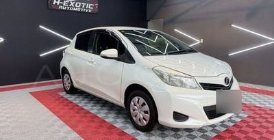 Toyota Vitz miniatura 3