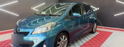 Toyota Vitz miniatura 2