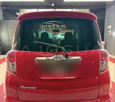 Toyota Ractis miniatura 5