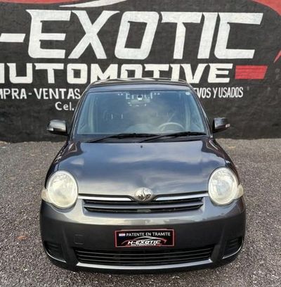 Toyota Sienta thumbnail 1