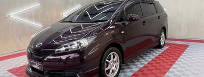 Toyota Wish thumbnail 1