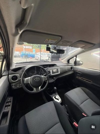 Toyota Vitz miniatura 5