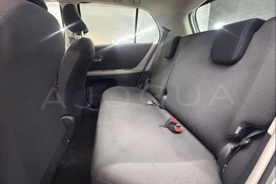 Toyota Vitz miniatura 7