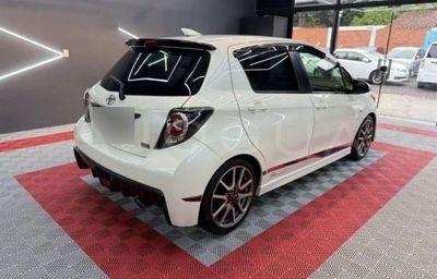 Toyota Vitz miniatura 4