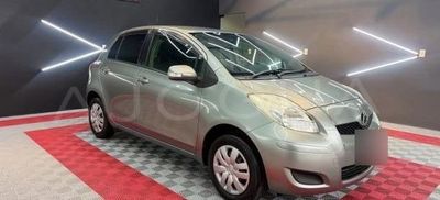 Toyota Vitz miniatura 3