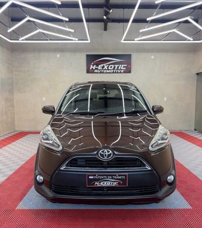 Toyota Sienta thumbnail 1