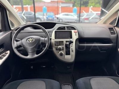 Toyota Ractis miniatura 7