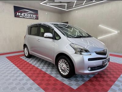 Toyota Ractis 2006