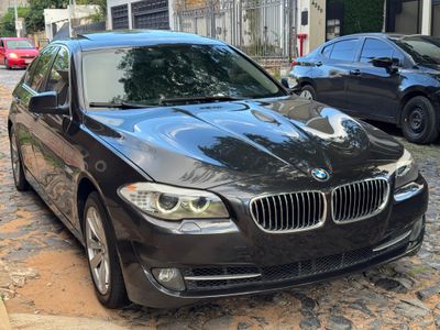 BMW 520i thumbnail 1
