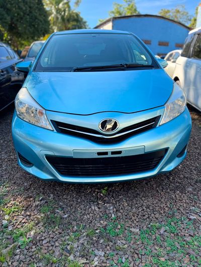 Toyota Vitz thumbnail 1