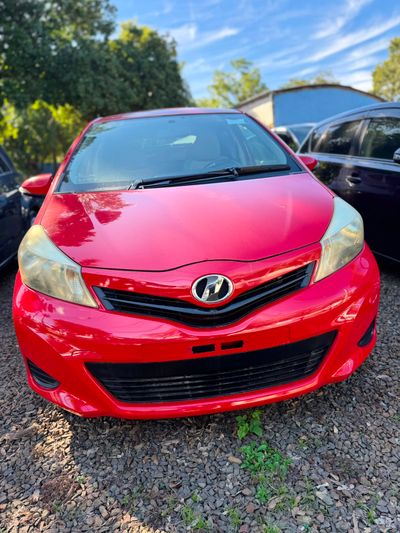 Toyota Vitz thumbnail 1