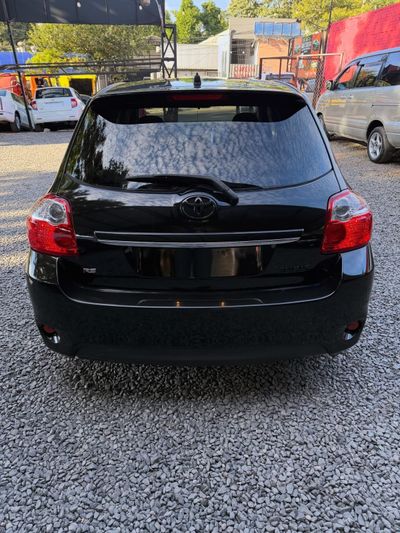 Toyota Auris miniatura 2