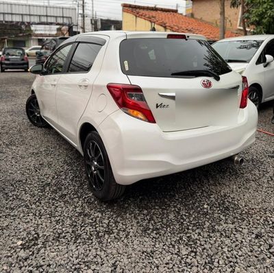 Toyota Vitz miniatura 9