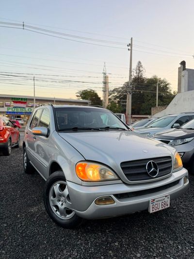 Mercedes-Benz ML320 thumbnail 1