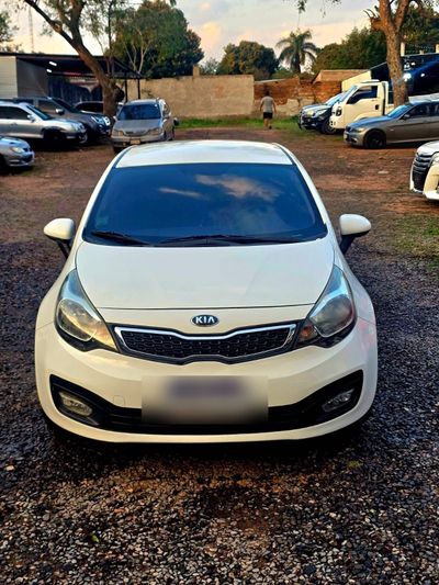Kia Rio miniatura 2