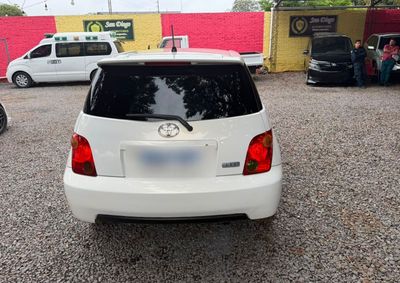 Toyota Ist miniatura 4