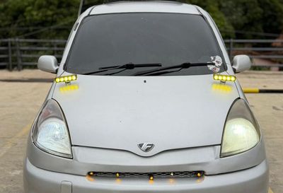 Toyota FunCargo thumbnail 1