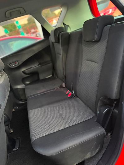 Toyota Ractis miniatura 5