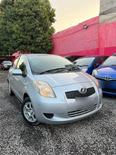 Toyota Vitz thumbnail 1