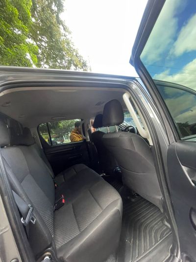 Toyota Hilux miniatura 3