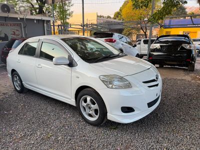 Toyota Belta miniatura 2