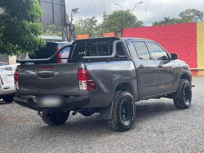 Toyota Hilux miniatura 7