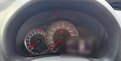 Toyota Vitz miniatura 11