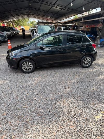 Toyota Vitz miniatura 7