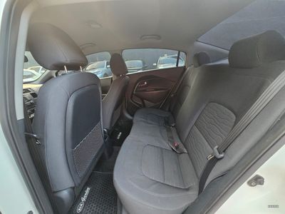 Kia Rio miniatura 3