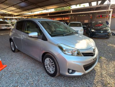Toyota Vitz miniatura 7