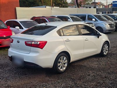 Kia Rio miniatura 10