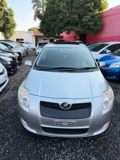 Toyota Auris thumbnail 1