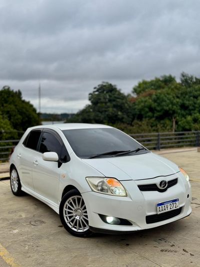 Toyota Auris thumbnail 1