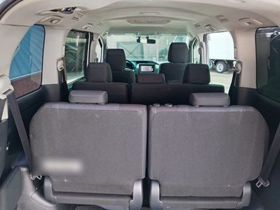 Toyota Noah miniatura 11