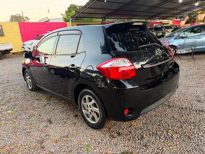 Toyota Auris miniatura 8