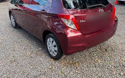 Toyota Vitz miniatura 7