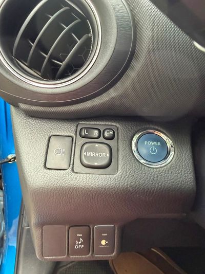 Toyota Aqua miniatura 11