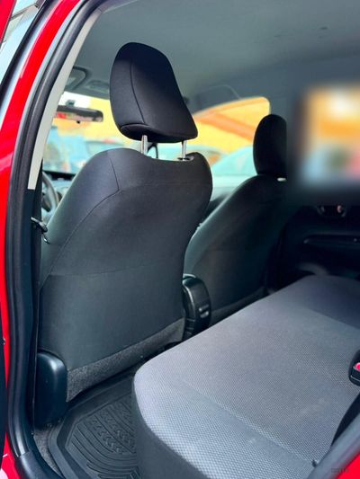 Toyota Vitz miniatura 9