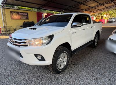 Toyota Hilux miniatura 2