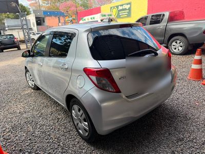Toyota Vitz miniatura 5