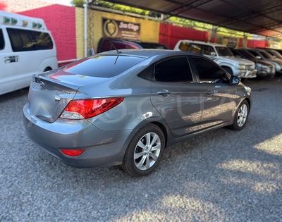 Hyundai Accent miniatura 4